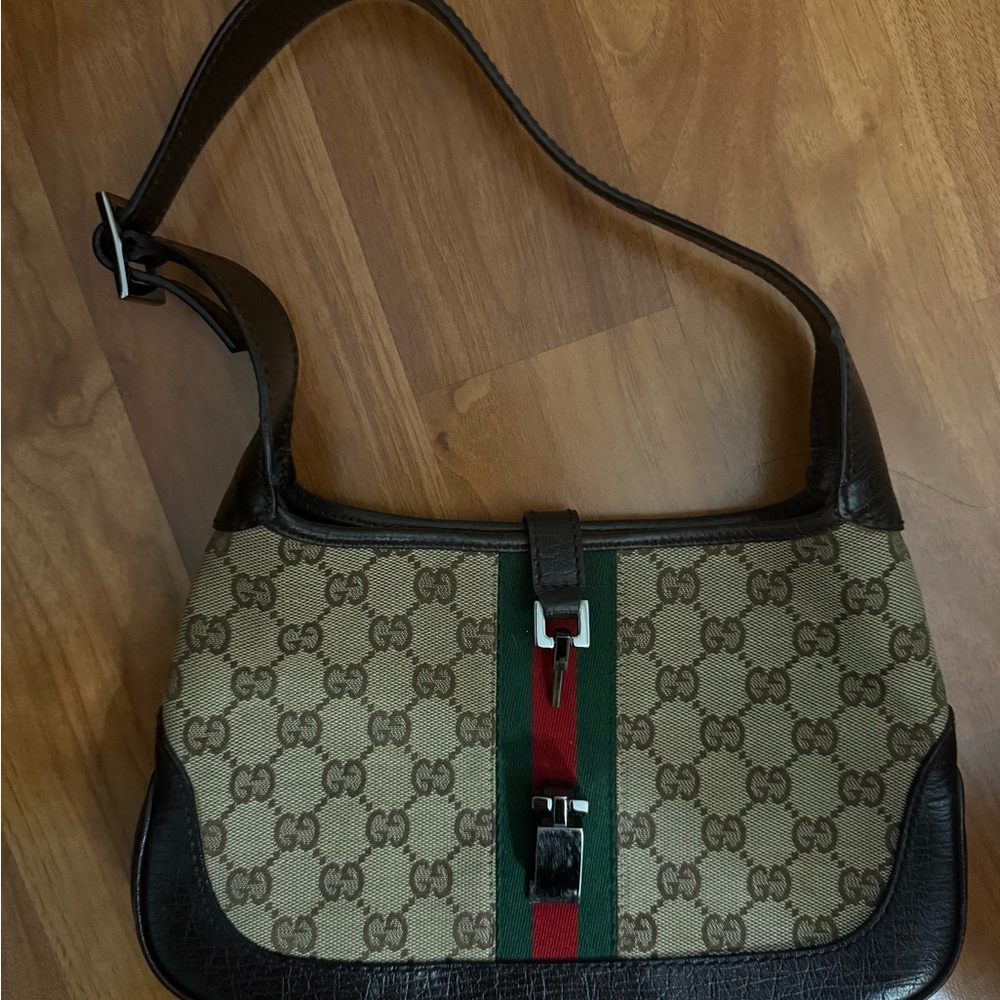 Authentic Gucci small - Picture 2 of 5